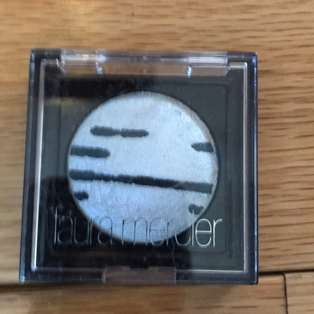 Laura Mercier baked eyeshadow discontinued